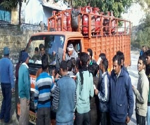 Aadhar Card Compulsion for Gas Cyllinder Subsidy